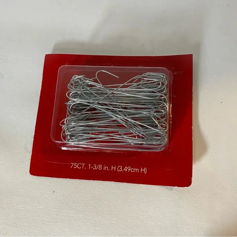 CLEARANCE - 75ct Silver Holiday Christmas Ornament Hooks New in‎ Container